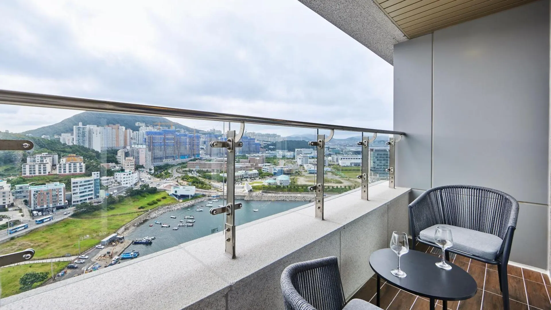 Hotel Citadines Connect Hari Busan